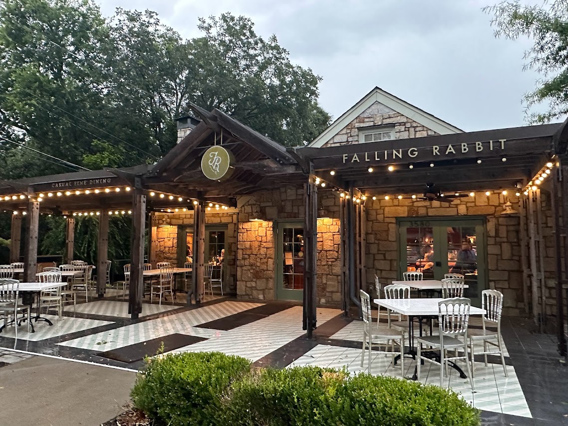Michelin Worthy? A review of Falling Rabbit Restaurant – Lazy Escapes
